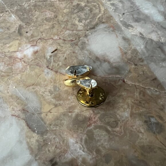 Vintage Rhinestone Swan Pin in Gold Tone - Picture 3 of 4